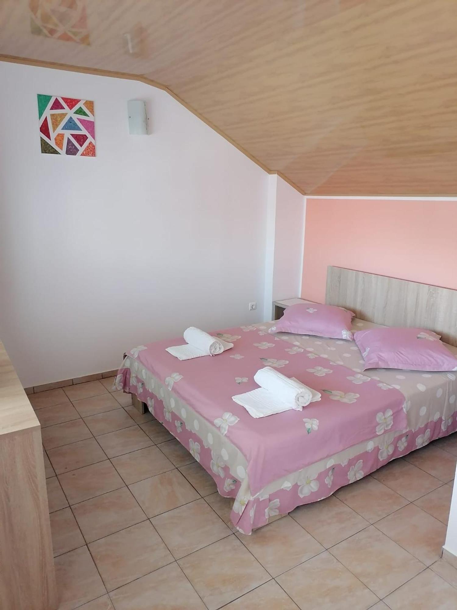 Bcm Family House Două Mai Exterior foto